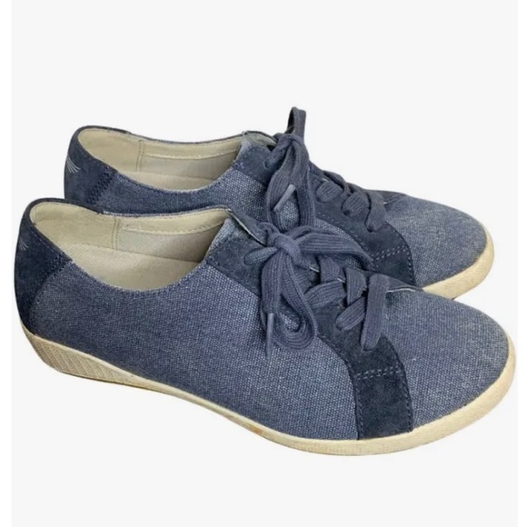Dansko Olisa 39 navy canvas women’s sneaker. Perfect condition. - Picture 1 of 10